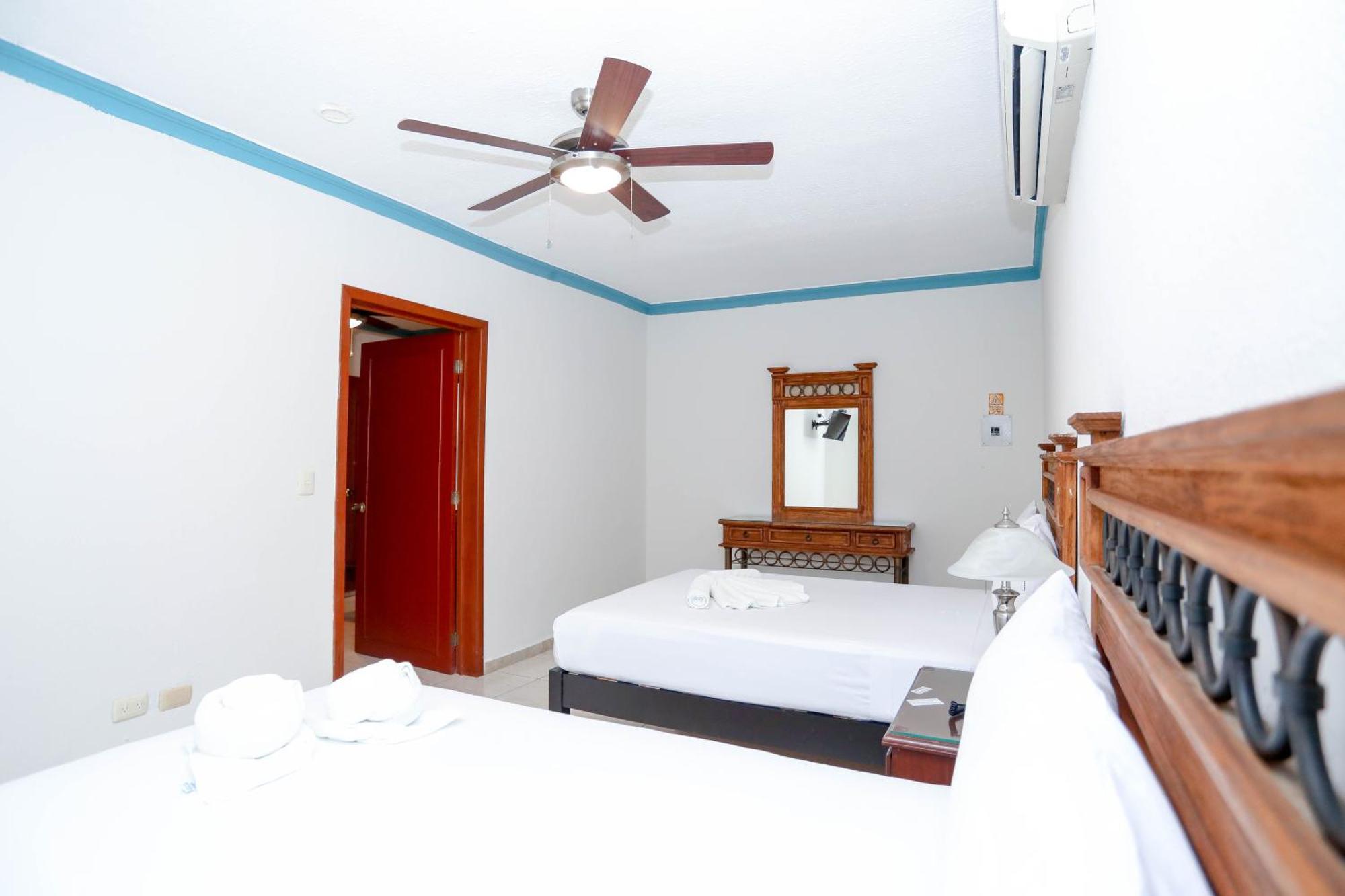 Hotel Avenida Cancun Ngoại thất bức ảnh
